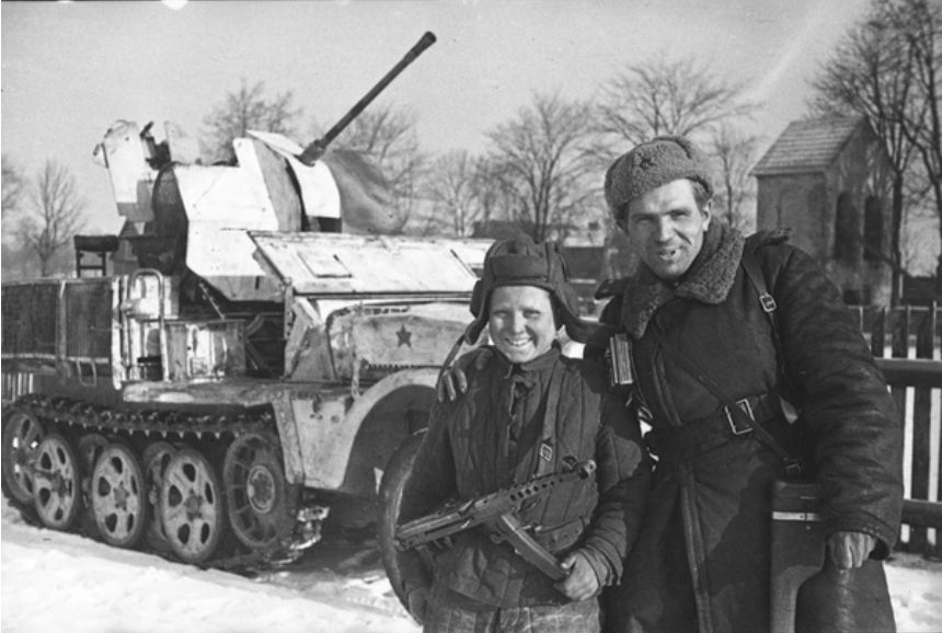 104Sd. Kfz. 10-4.JPG