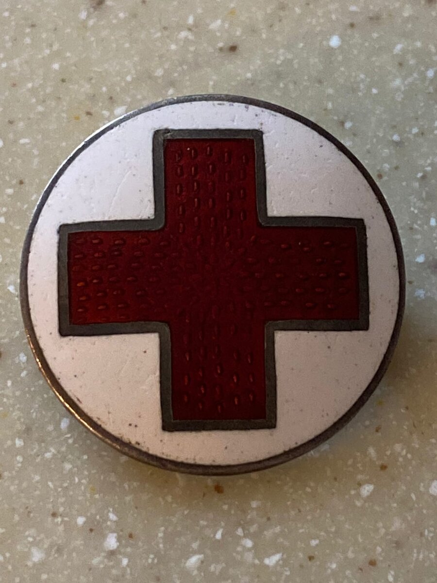 Машина знак крест. Знак красного Креста 1877-1878. Знак красного Креста 1899 год. Серебро. Знак красный крест РИА. Царский знак красный крест.