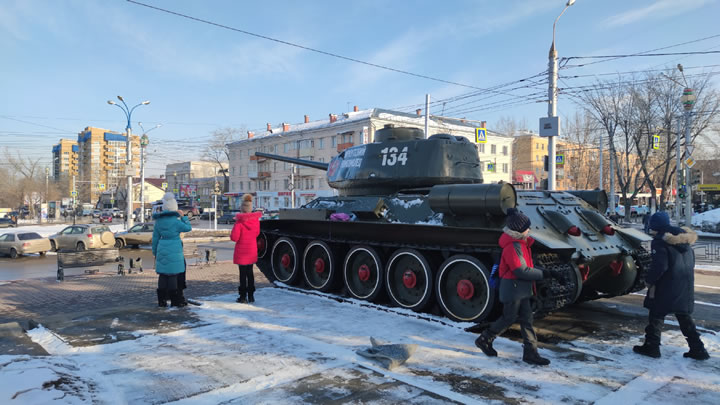 11_tank_t-34_na_sovetskoy.jpg