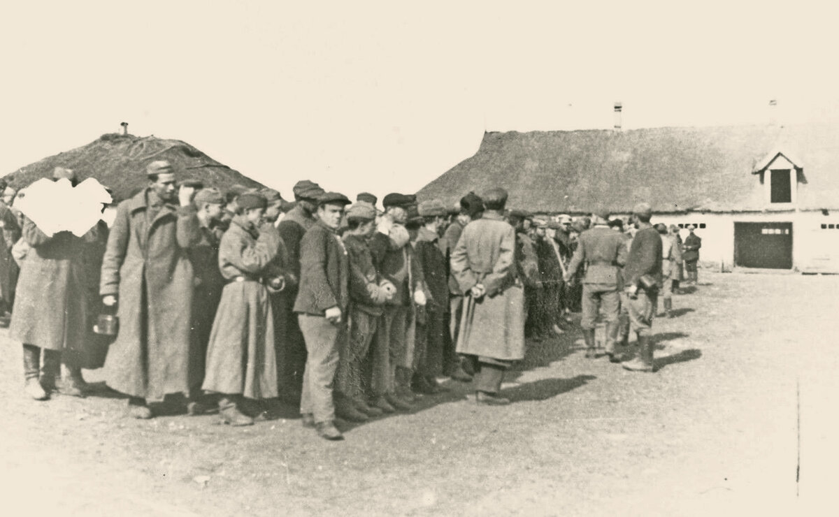 Original WK2 Konvolut 18 Fotos I. IR 70 Russland DUBNO Ukraine 1941 POW #41_04.JPG
