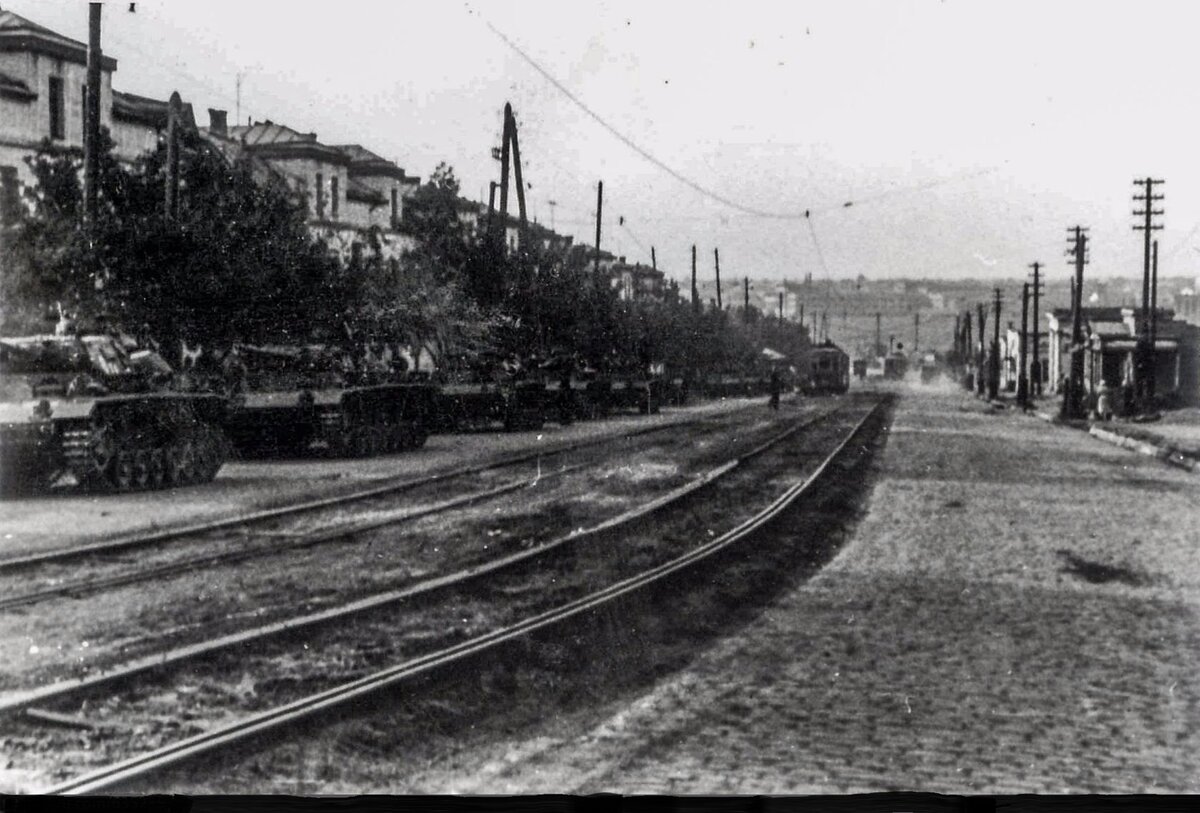 Буденновский справа рынок рабочего городка июль 1942 (2).jpg