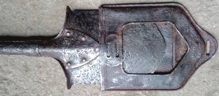 Лопата с чехлом.jpg