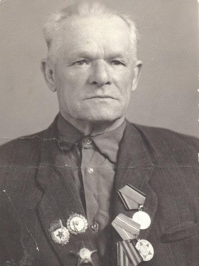Якушев Виктор Андреевич д. Попцова.jpg