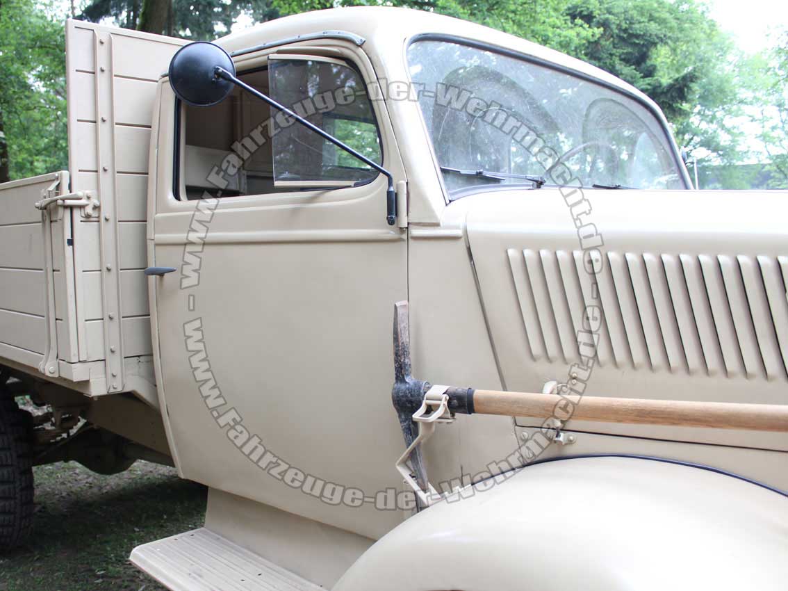 Opel_Blitz_6700A_Kr_09-1.jpg