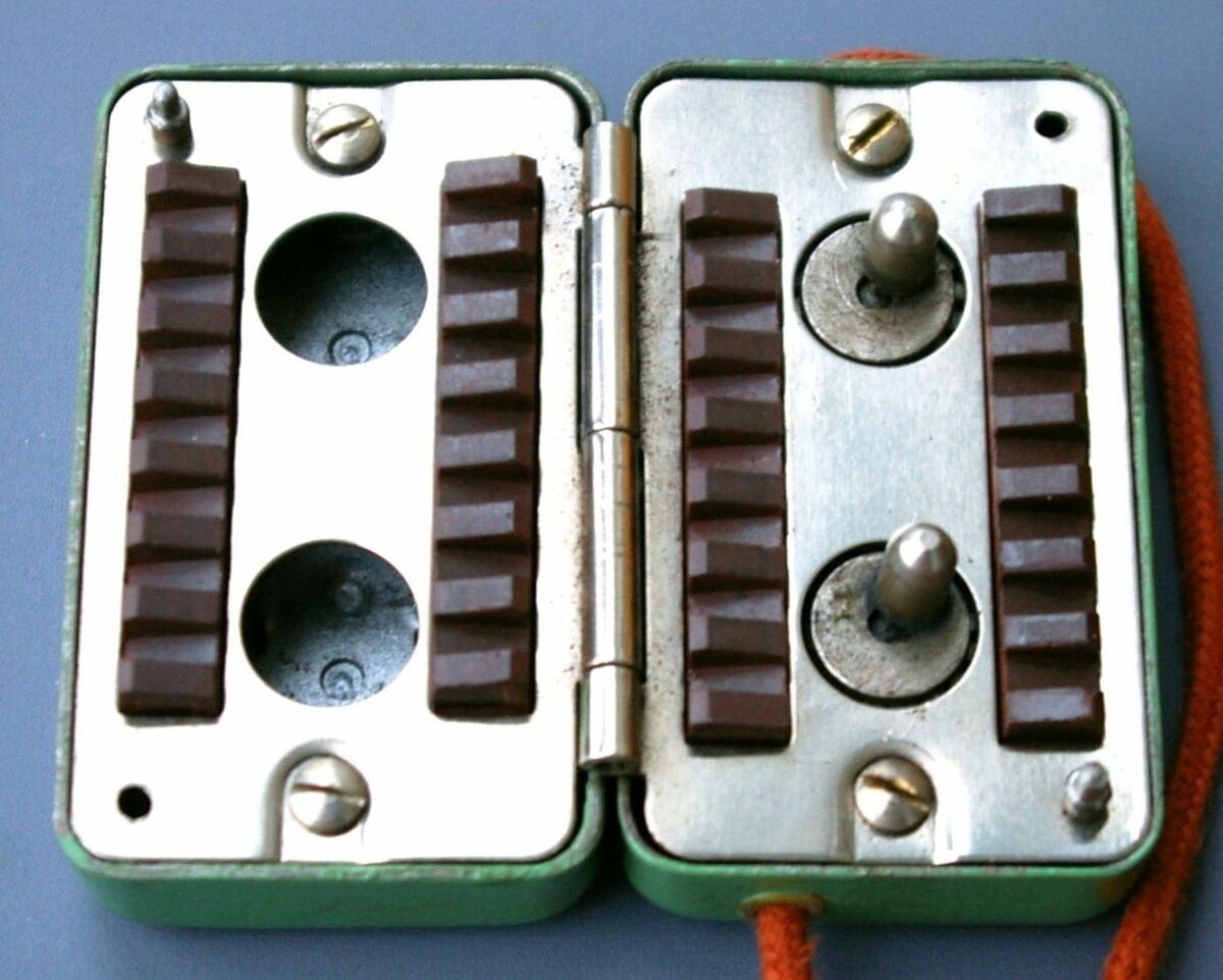 scale_1200.jpg