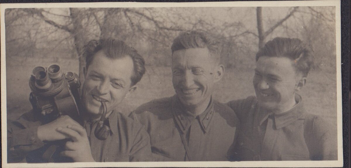Казначеев А., лейтенант Галаганов А.Г. и Каспий Д.jpg