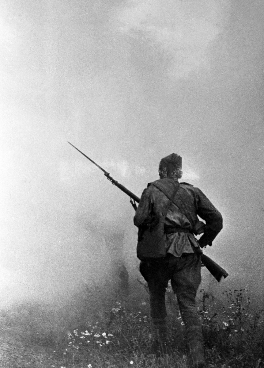 author-Iz_Ozerskiy_1943.jpg