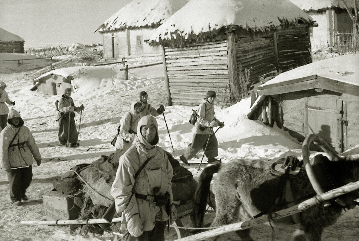 Немцы в деревне зима 1941