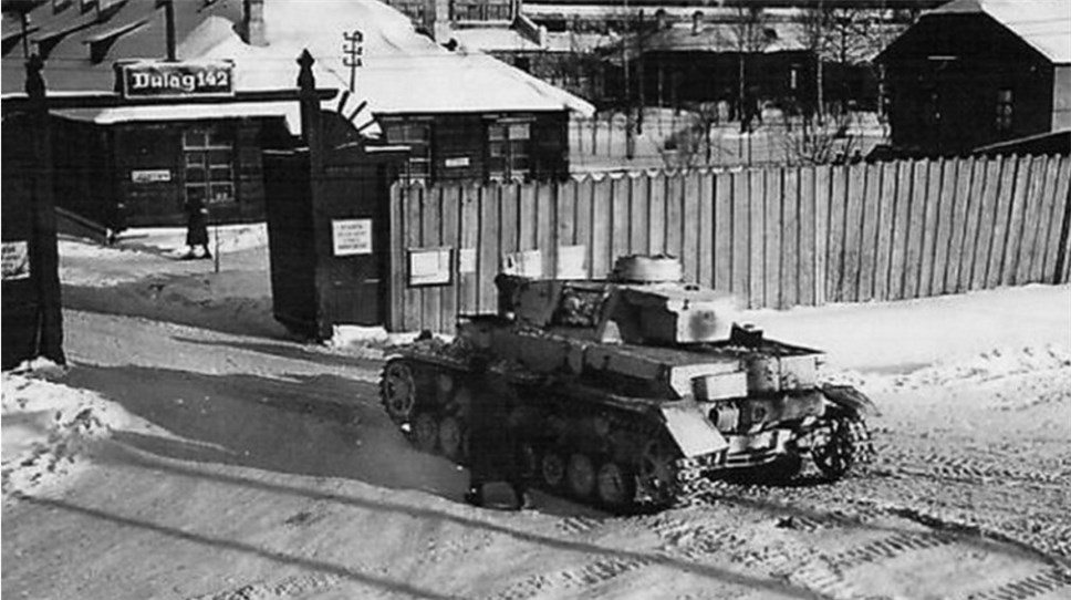 1678681v3j.jpg