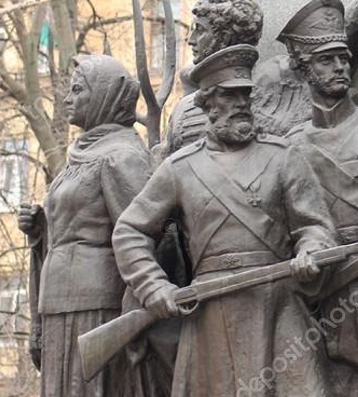depositphotos_40966557-stock-photo-a-monument-to-the-commander.jpg