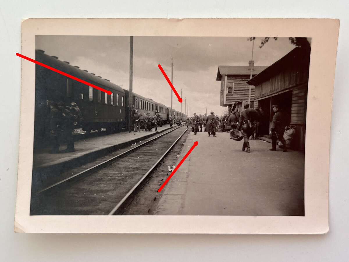 stazione ferroviaria di rschew nel giugno 1942, treno, FERROVIA.jpg