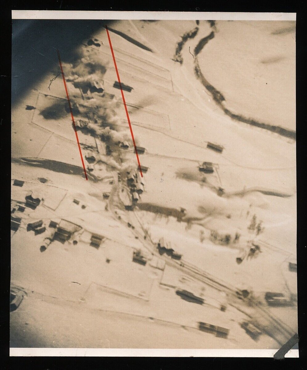 8.  Foto aerea - attacco alla colonna russa a Shigaryeva Russia - 1942.jpg