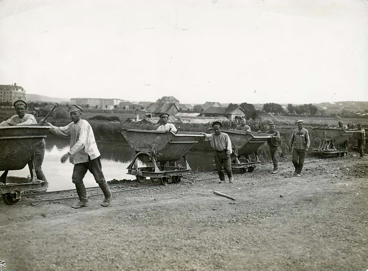 fortepan_256128.jpg