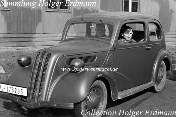 Ford 7W Ten_2door_saloon_WL.jpg