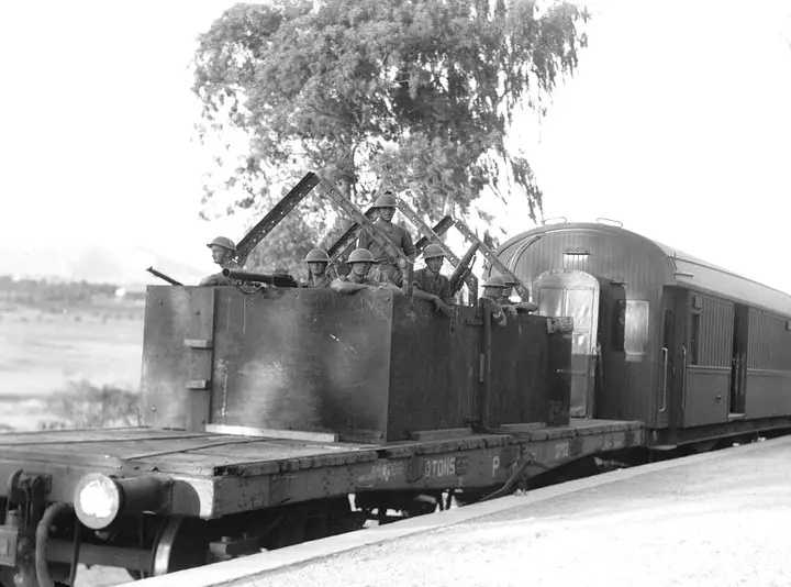 0-Блиндир.вагон охраны пасс-кого поезда. Палестина, 1936г.jpg