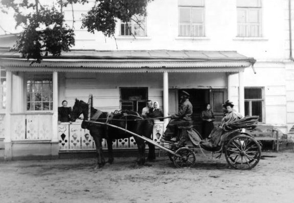 Толстых Т.Л. и В.С. из Ясной Поляны 1895.jpg