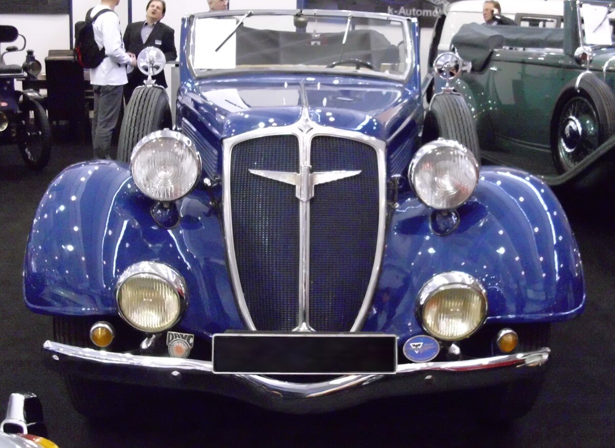 Adler_Diplomat_Cabriolet_von_Papler_1935_Front.jpg