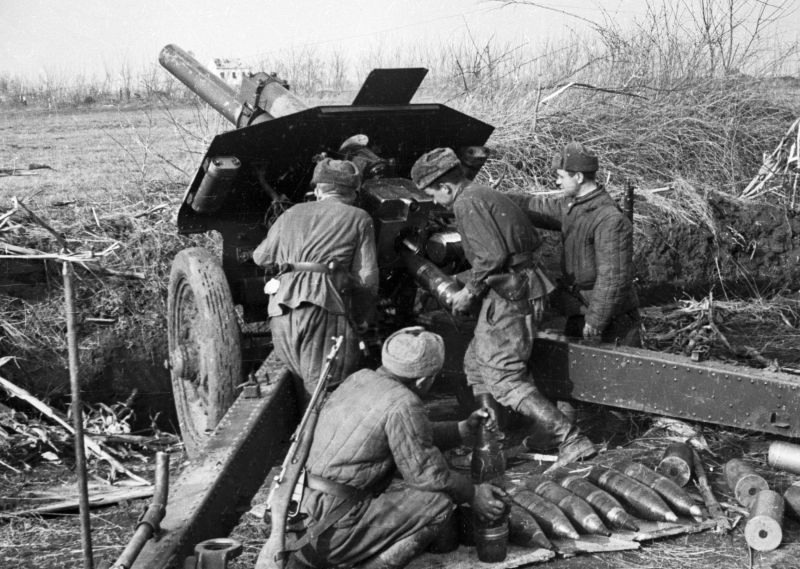0-122-мм гауб М-30.р-н Вены. 04.45г.jpg
