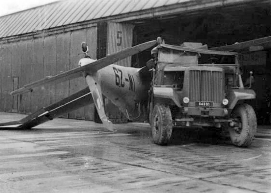 Най_Sd. Kfz.-+-самолет_Ч-Будеёвице-52г.jpg