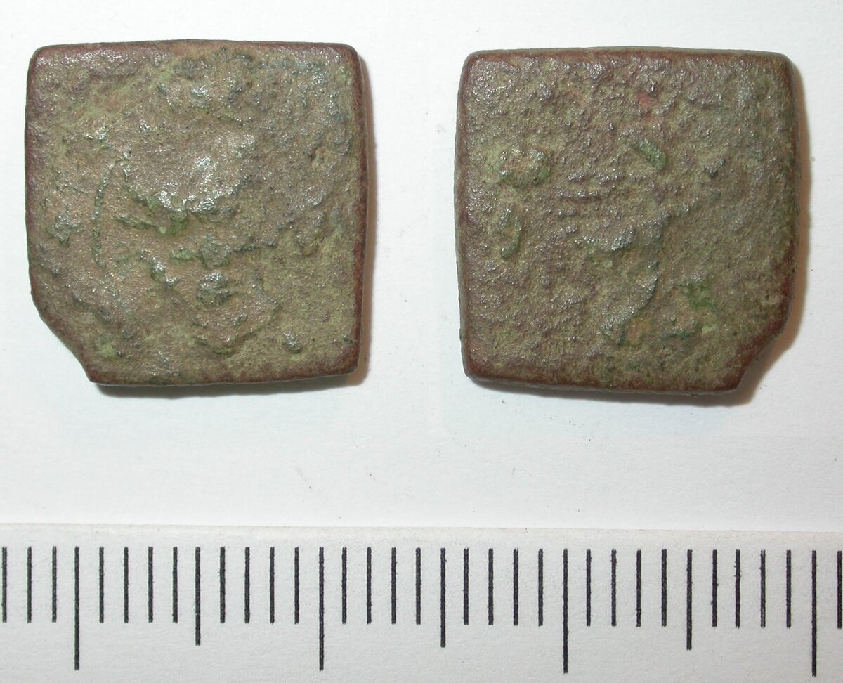 Post_medieval_weight,_possibly_a_coin_weight_or_an_apothecary's_weight_(FindID_197978).jpg