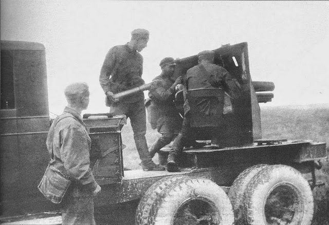 00- САУ СУ-12 на шасси грузовика Морелэнд.jpg