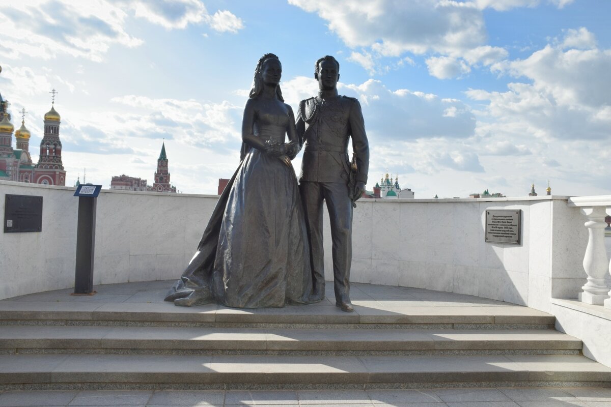 Грейс Келли и князь Ренье III.jpg