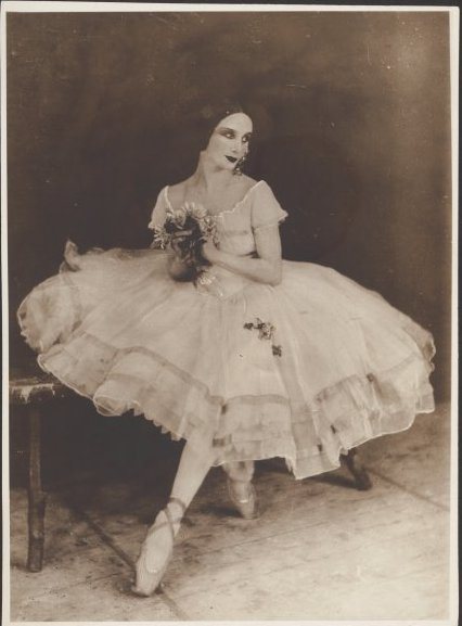 annapavlovaasgiselle.jpg