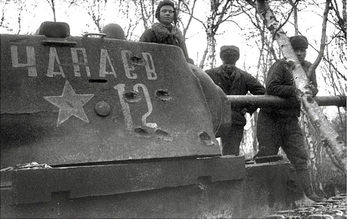 КВ-1_№ 12 - Чапаев-.jpg