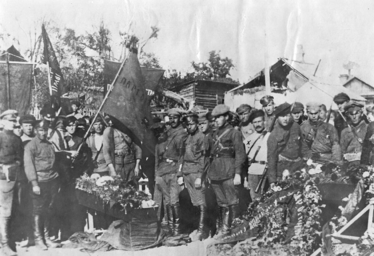 1922_Pohorony_Anisimova_MA.jpg