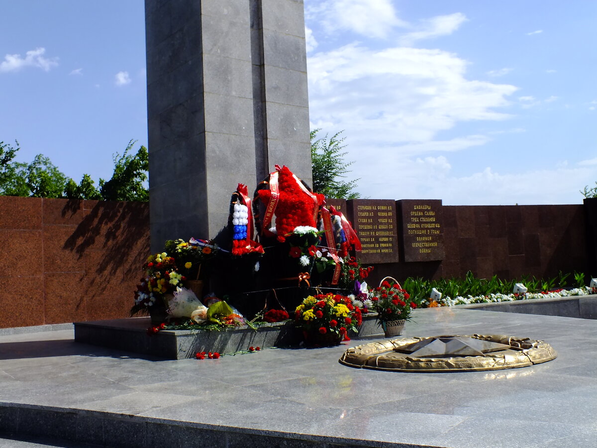 Мемориальный комплекс вечный огонь Оренбург