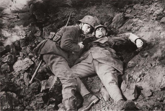 All-Quiet-on-the-Western-Front-650x439.jpg