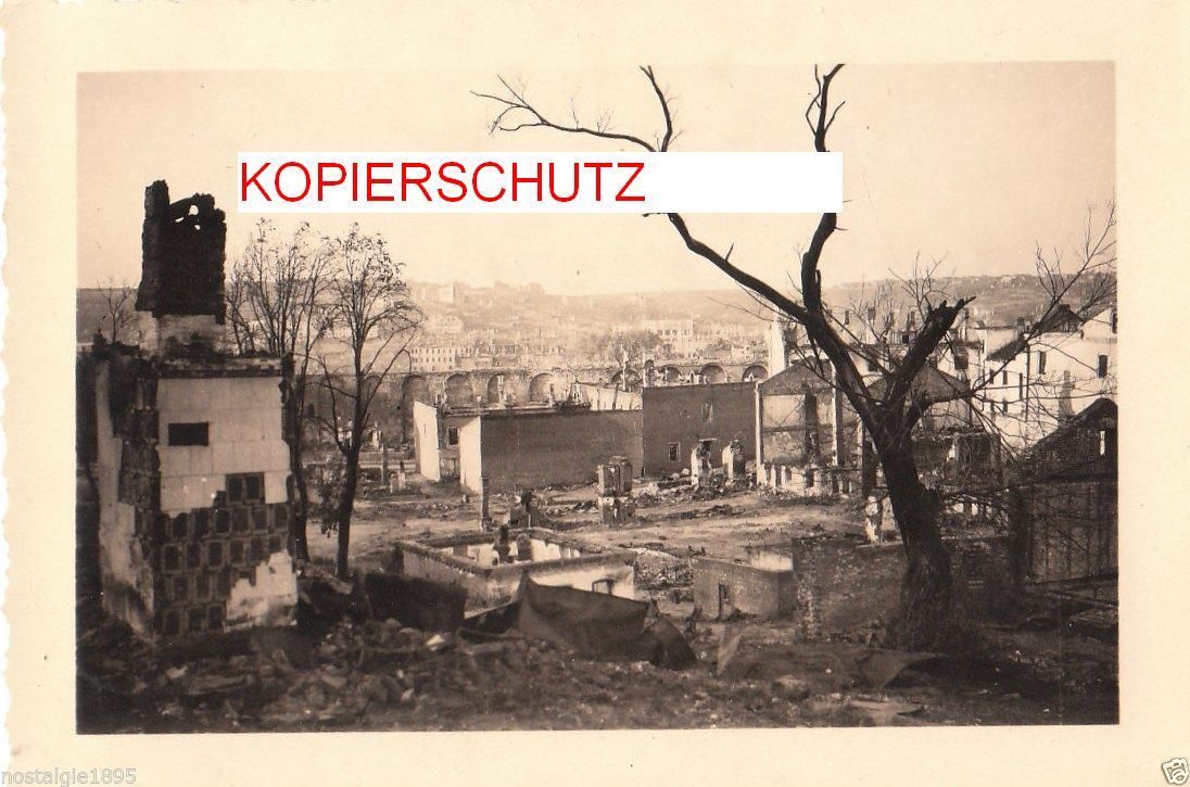 Foto Smolensk 1942, abgebrannter Teil.JPG