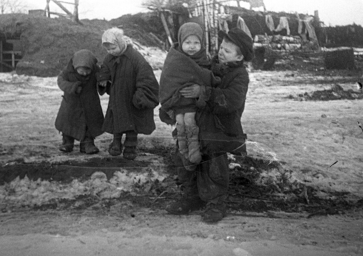 Общество дети войны. Смоленск дети 1941. Смоленские деревни в оккупации. Дети на оккупированной территории.