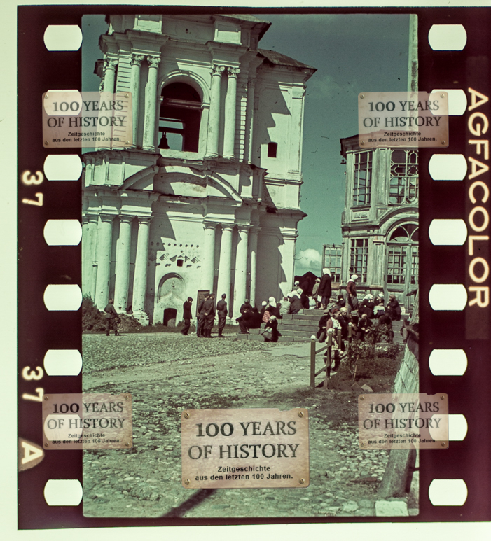 Orig. Farbdia Dia Kirche Kathedrale Smolensk Russland Soldaten im Einsatz und vi.jpg