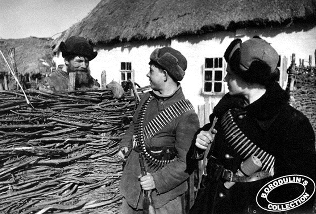 Юные партизаны Смоленщины. 1942..jpg