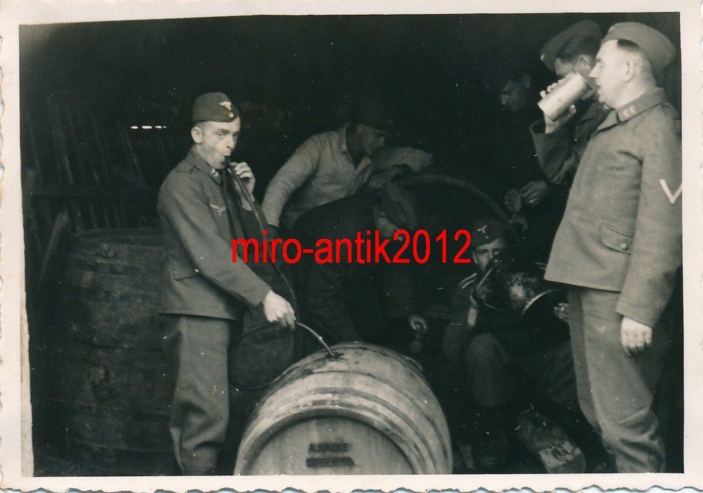 2 x Foto, Schlacht um Russland 4142, Shulebina, guter Wein1.JPG