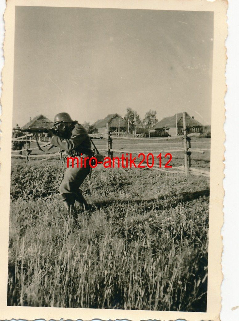 Foto, Schlacht um Russland 4142, Shulebina, Geländeübung, Gasmaske.JPG