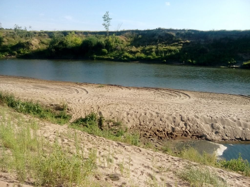 берег песок.jpg