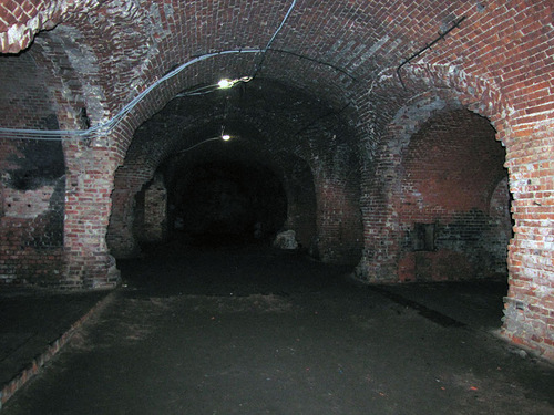 0_83434_46649375_L.jpg