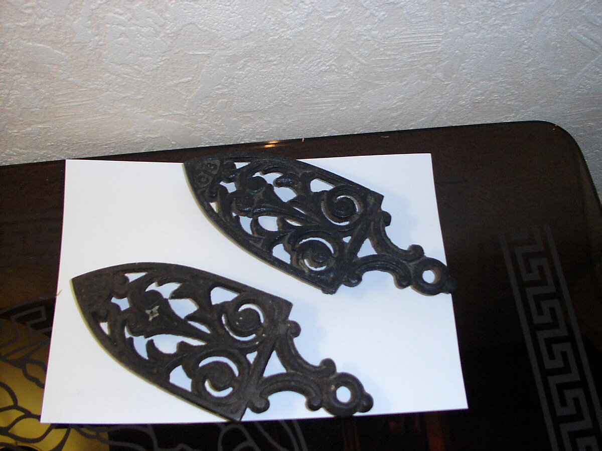 two iron  stands.JPG