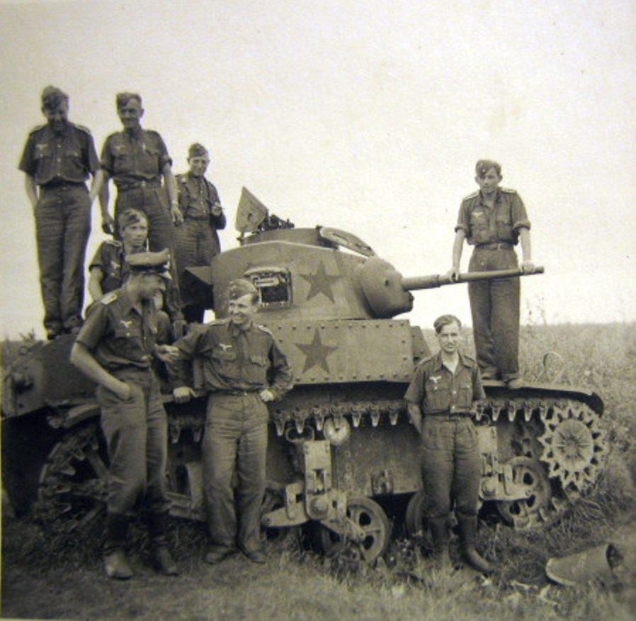 Военная техника 1945 года. М3 Стюарт. Военная техника 1941-1945. Советские танкисты. Военная техника второй мировой.