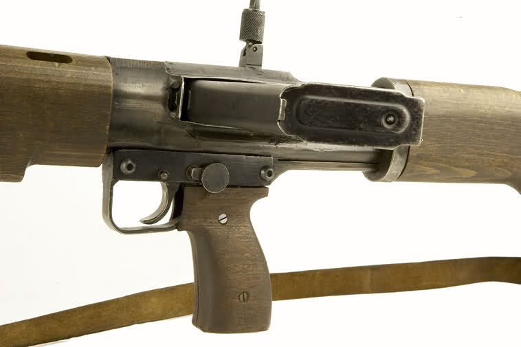 Какое оружие вермахта имело название элефант. FG 42 винтовка. Немецкая автоматическая винтовка FG 42. Автоматическая винтовка FG-42 (вторая модель). Винтовка 3 рейха.