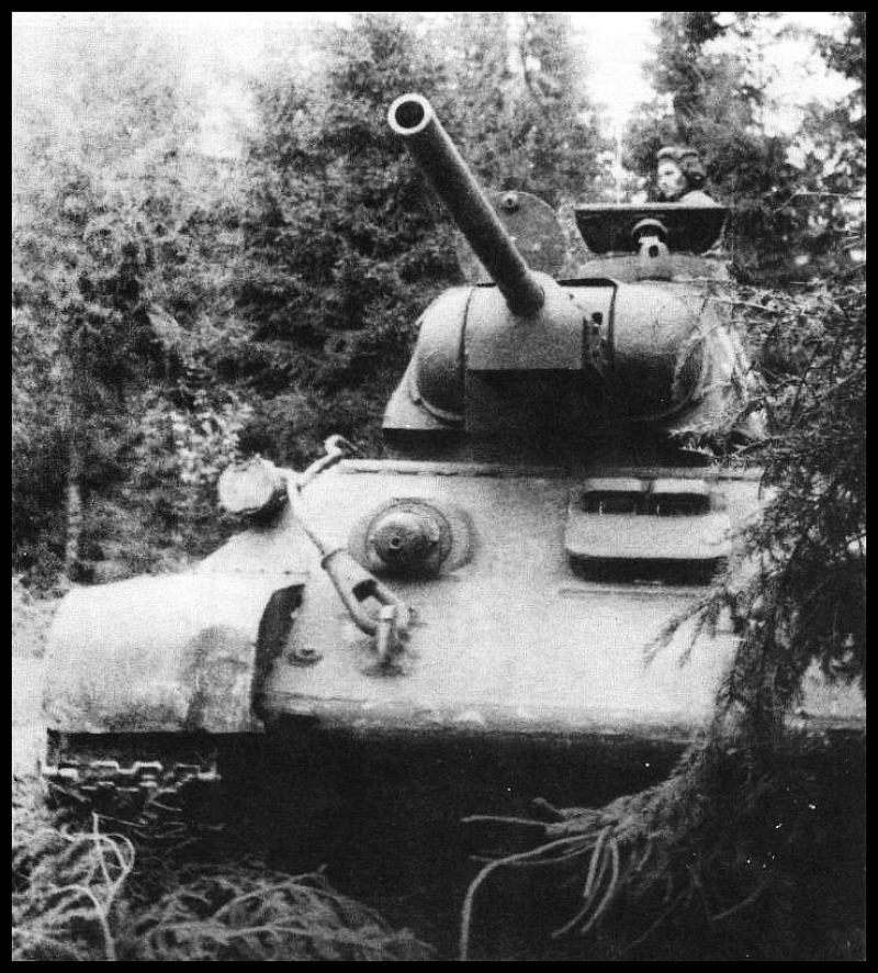 ОТ-34_47й отдельн.огнемётн.танк.полк.Прибалтика октяб.1944г.jpg