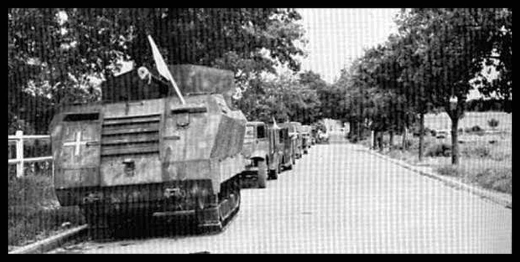 На Испуг по немецки 5cm PaK-38 auf Cterpillar-Schneider schlepper (f)Капитуляция у Ля-Рошели.jpg