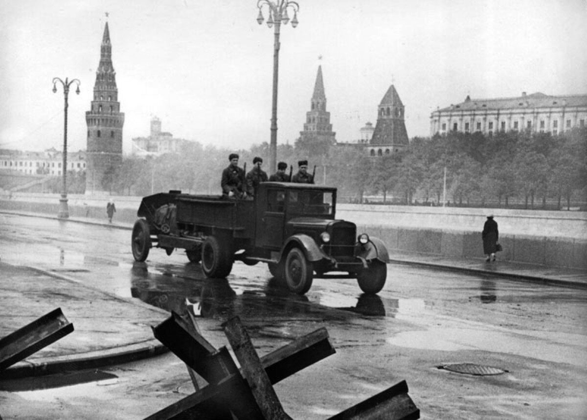 Москва летом 1941. Москва 1941 год. Битва за Москву 1941. Москва в годы войны 1941-1945.