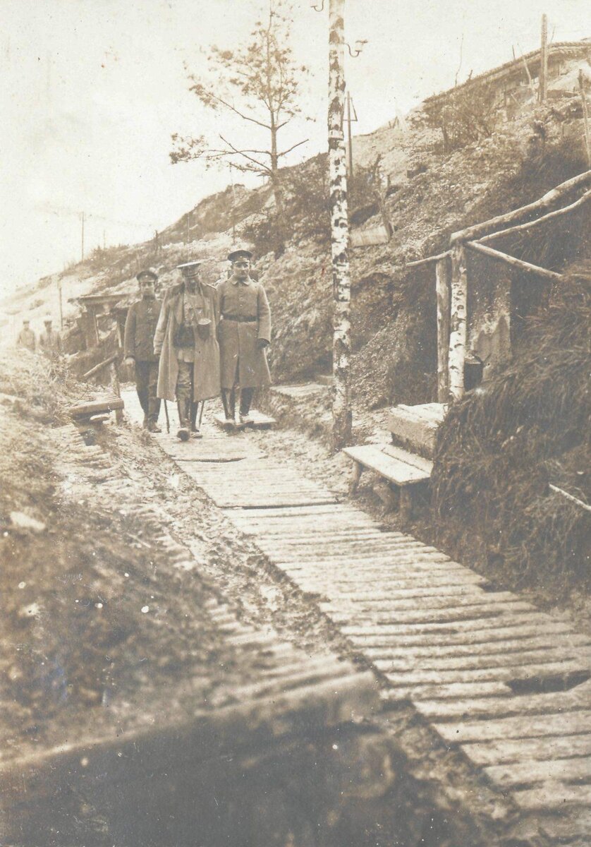 001.jpg