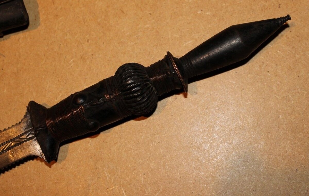 CONGO-old-african-knife-ancien-couteau-YAKA-kongo-_57 (1).jpg