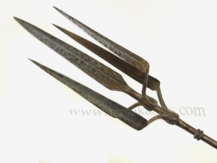 mutli-bladed-tiv-african-spear-3-3323.jpg