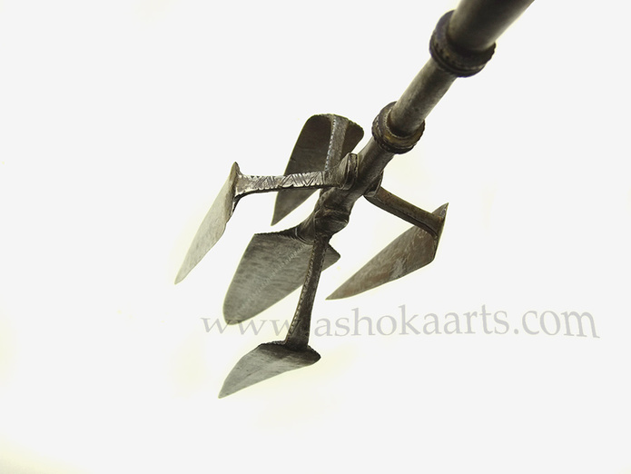 mutli-bladed-tiv-african-spear-5-3325.jpg