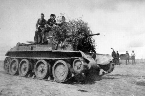 bt-7_93.jpg